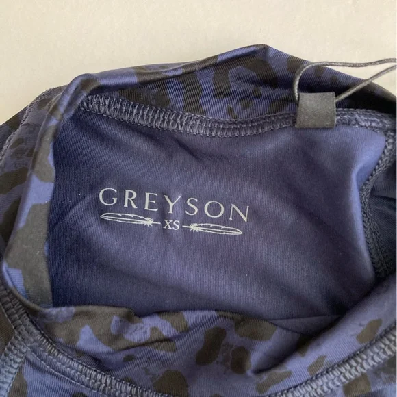 Greyson | NWT Women’s Athletic Leopard Shirt Sleeve Top - Picture 7 of 10